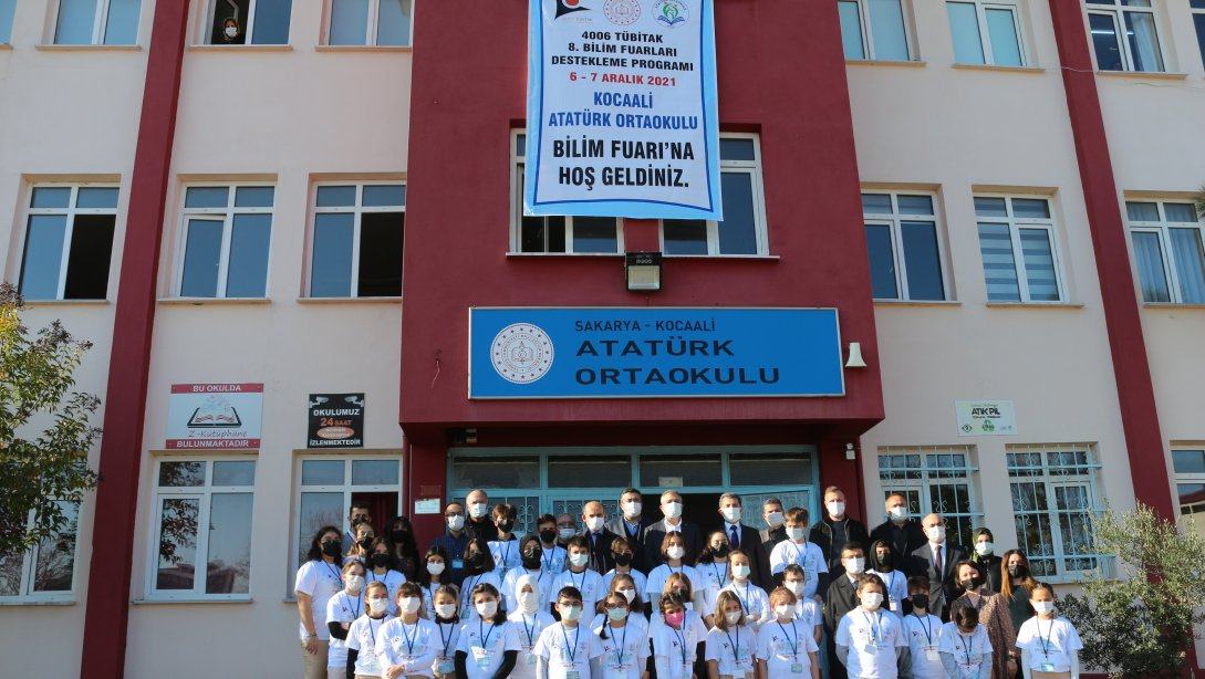 Kocaali Atatürk Ortaokulu'nda 4006 Tübitak Bilim Fuarı Açıldı...