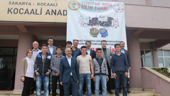 Anadolu Lisesi ve  İmam Hatip Ortaokulunda Tübitak Bilim Fuarı Şenliği